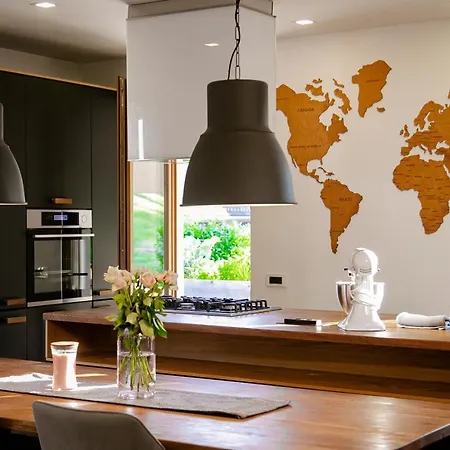 Apartment Modern House T&d For 7 Pax With Spacious Garden