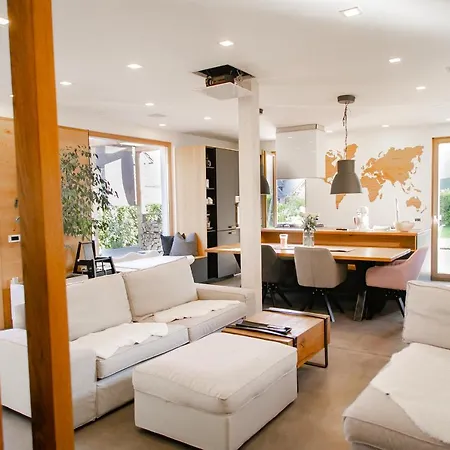 Lejlighed Modern House T&d For 7 Pax With Spacious Garden *