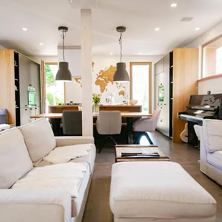 Lejlighed Modern House T&d For 7 Pax With Spacious Garden