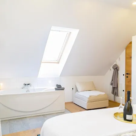 Modern House T&d For 7 Pax With Spacious Garden Zgornje Gorje
