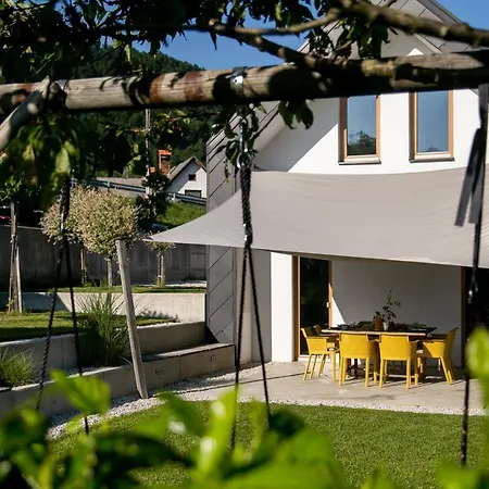 Modern House T&d For 7 Pax With Spacious Garden Lejlighed